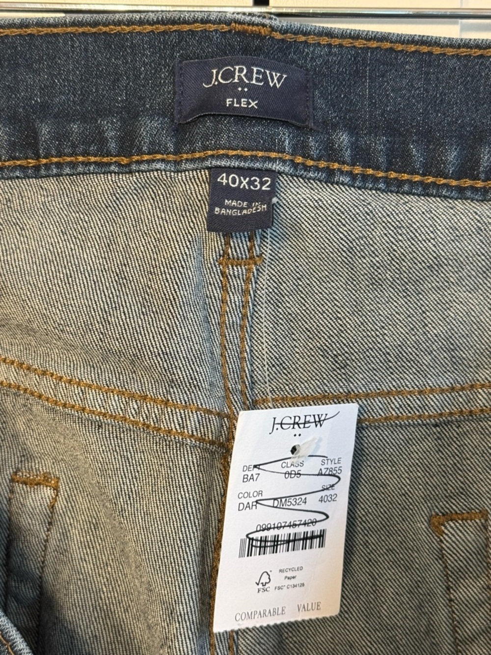 J.Crew Factory Athletic Slim-Fit Jean in Signature Flex Dark Wash Size 40x32 - Picture 6 of 6